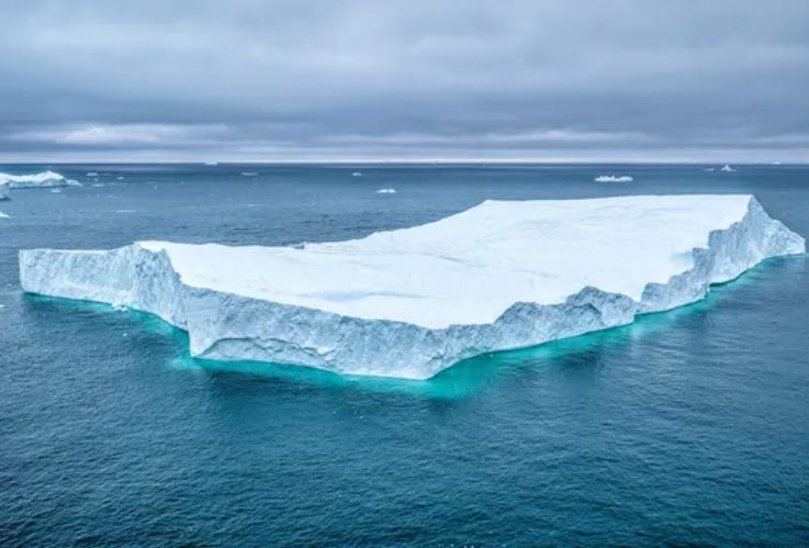 Vì sao băng lại nổi trên mặt nước?