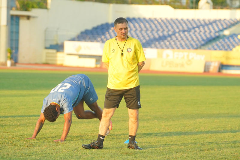 HLV Đông Á Thanh Hóa tuyên bố từ chức sau chuỗi 4 trận toàn thua