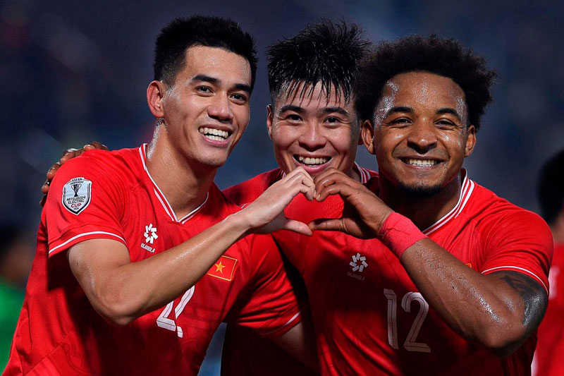 Tiến Linh sa sút tại V.League 2024/25: Nguy cơ mất ngôi vua phá lưới, bị HLV Kim Sang-sik loại khỏi ĐT Việt Nam?