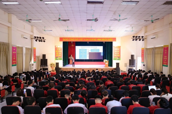 Azitech và GreenGo đào tạo chuyển đổi xanh cho trường Cao đẳng công nghệ cao Hà Nội