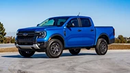 Top 10 xe bán tải đáng mua nhất năm 2025: Ford Ranger đứng thứ 5