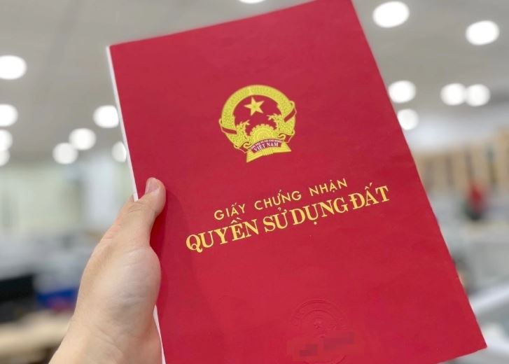 Cách sang tên nhà đất cho người thân vừa hợp pháp lại tiết kiệm tối đa chi phí