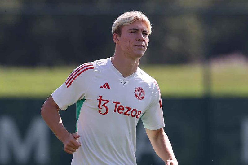 HLV Amorim thẳng tay loại 'chân gỗ' Rasmus Hojlund ở trận chung kết Europa League