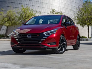 Top 10 ôtô rẻ nhất năm 2025: Nissan Versa Sedan S