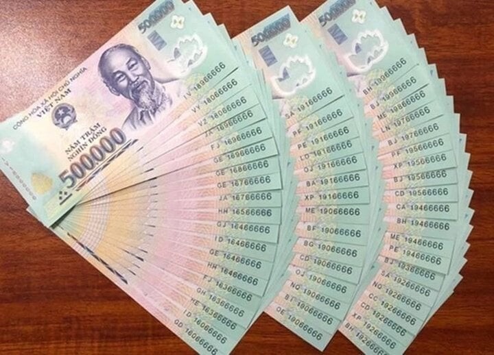 Đến cuối năm 2025, mức tiền thưởng với người đủ 30 năm tuổi Đảng là bao nhiêu?