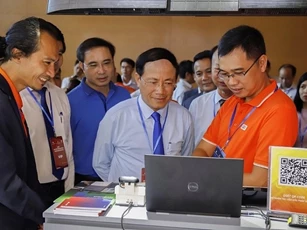 Chủ tịch Bình Định lập tổ công tác gỡ ‘điểm nghẽn’ trong phát triển khoa học công nghệ, chuyển đổi số