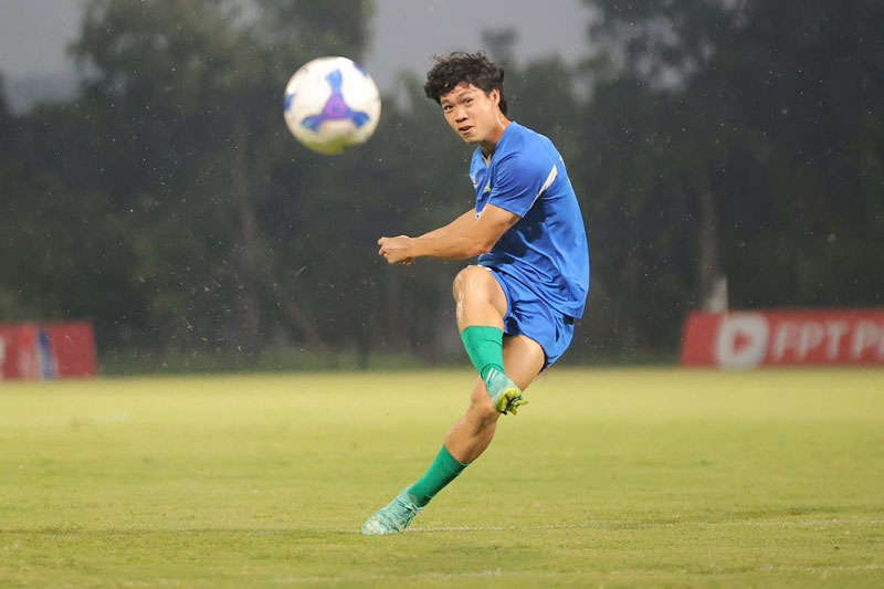 Công Phượng bị ‘gạch tên’ khỏi ĐT Việt Nam: HLV Kim Sang-sik tạo bất ngờ lớn giữa lúc hàng công khủng hoảng