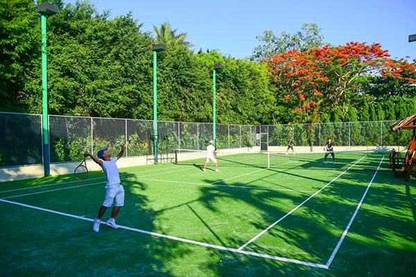 Sân tennis tại Furama Resort Đà Nẵng. Sân tennis tại Furama Resort Đà Nẵng.