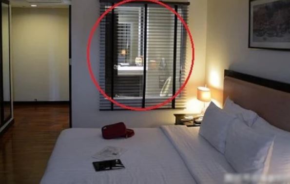 Ngủ khách sạn nên bật hay tắt đèn? Câu trả lời có thể khiến bạn bất ngờ