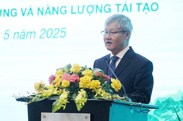 Phó Chủ tịch VCCI Võ Tân Thành phát biểu tại hội nghị. Phó Chủ tịch VCCI Võ Tân Thành phát biểu tại hội nghị.