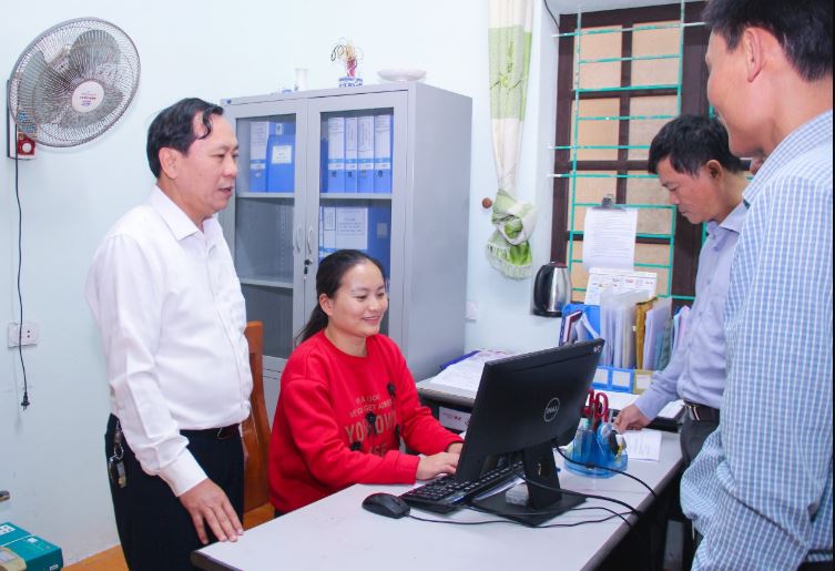 Sau sáp nhập, lương cán bộ, công chức cấp xã năm 2025 được tính thế nào?