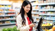 Người dân chi tiêu nhiều vào dịp cao điểm hè