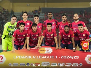 CLB CAHN gây sốt với 4 cái tên góp mặt trong đội hình xuất sắc nhất Shopee Cup 2024/2025