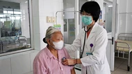 Đà Nẵng: Nội soi lấy thành công dị vật phế quản cho cụ bà 69 tuổi