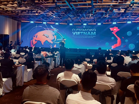 Hỗ trợ doanh nghiệp Việt vươn ra thế giới từ thương mại xuyên biên giới
