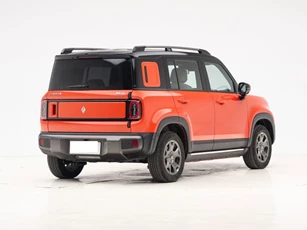 SUV hạng A thiết kế vuông vức, nội thất xịn sò, giá rẻ bất ngờ