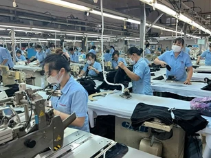 Doanh nghiệp chạy đua giao hàng sang Mỹ trước ‘giờ G' áp thuế đối ứng