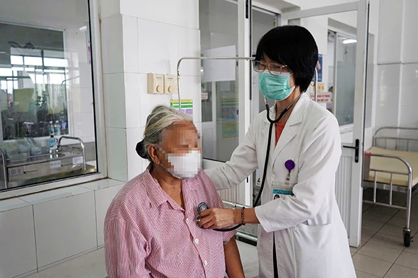 Sức khoẻ của người bệnh đã ổn định trở lại, sắp được xuất viện. Sức khoẻ của người bệnh đã ổn định trở lại, sắp được xuất viện.