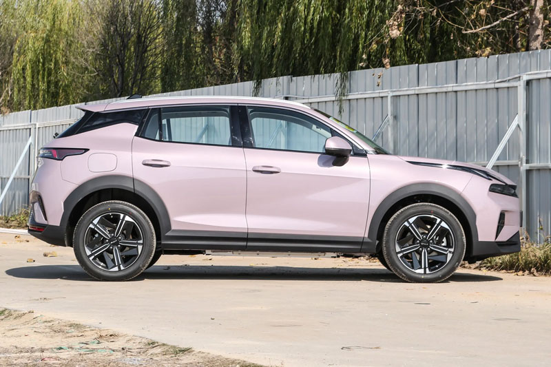 SUV cùng phân khúc với Toyota Yaris Cross, công suất 299 mã lực, giá từ 460 triệu đồng