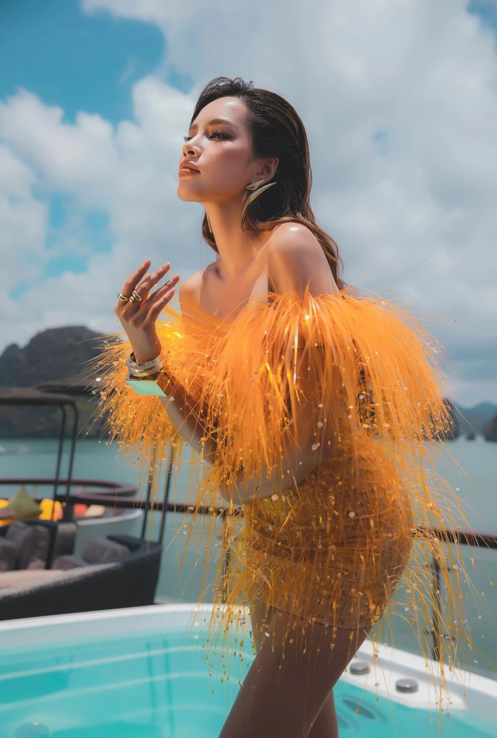 Hoa hậu Lê Hoàng Phương, Miss Grand Vietnam 2023, mới đây đã thực hiện bộ ảnh thời trang đặc biệt cho bộ sưu tập “Golden Heritage” của nhà thiết kế Lê Thanh Hòa. Hoa hậu Lê Hoàng Phương, Miss Grand Vietnam 2023, mới đây đã thực hiện bộ ảnh thời trang đặc biệt cho bộ sưu tập “Golden Heritage” của nhà thiết kế Lê Thanh Hòa.