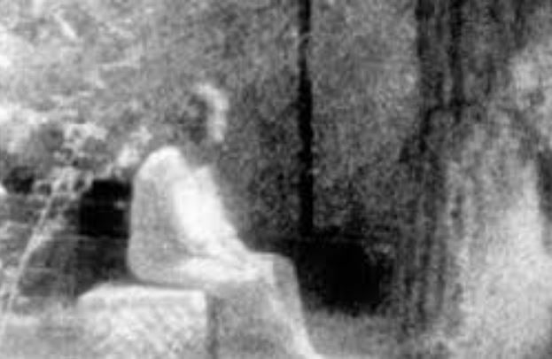 Những bức ảnh ma nổi tiếng gây chấn động và khiến giới khoa học đau đầu đi tìm lời giải