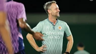 CLB CAHN nguy cơ trắng tay ở V.League 2025, HLV Polking chốt tương lai khiến fan bất ngờ