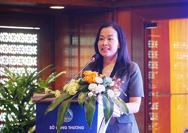 Phó Giám đốc Sở Công Thương Đà Nẵng Đỗ Thị Quỳnh Trâm thông tin tại cuộc họp báo. Phó Giám đốc Sở Công Thương Đà Nẵng Đỗ Thị Quỳnh Trâm thông tin tại cuộc họp báo.