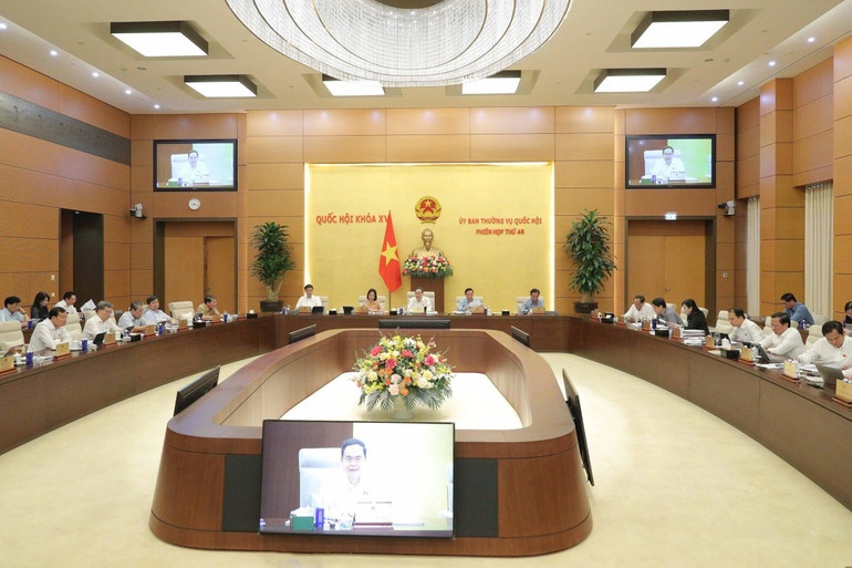 Cấm ép buộc học thêm dưới mọi hình thức