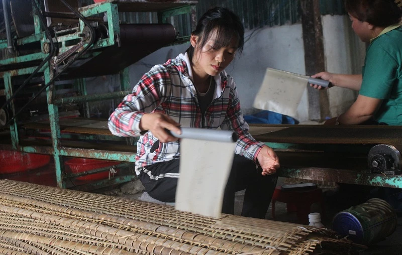 Ra bánh.