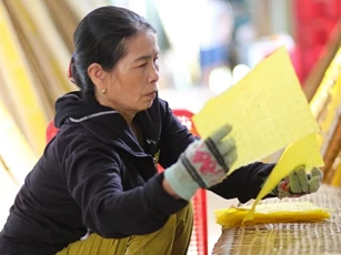 Bánh tráng làng Tày Đam Rông: Vươn xa từ miền sơn cước