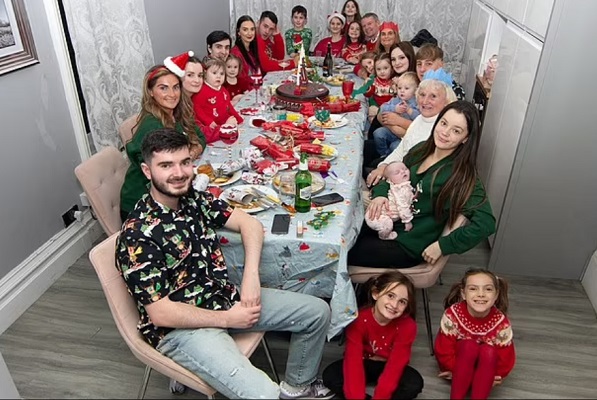 Cuộc sống phi thường của gia đình đông con nhất nước Anh - Kỳ cuối
