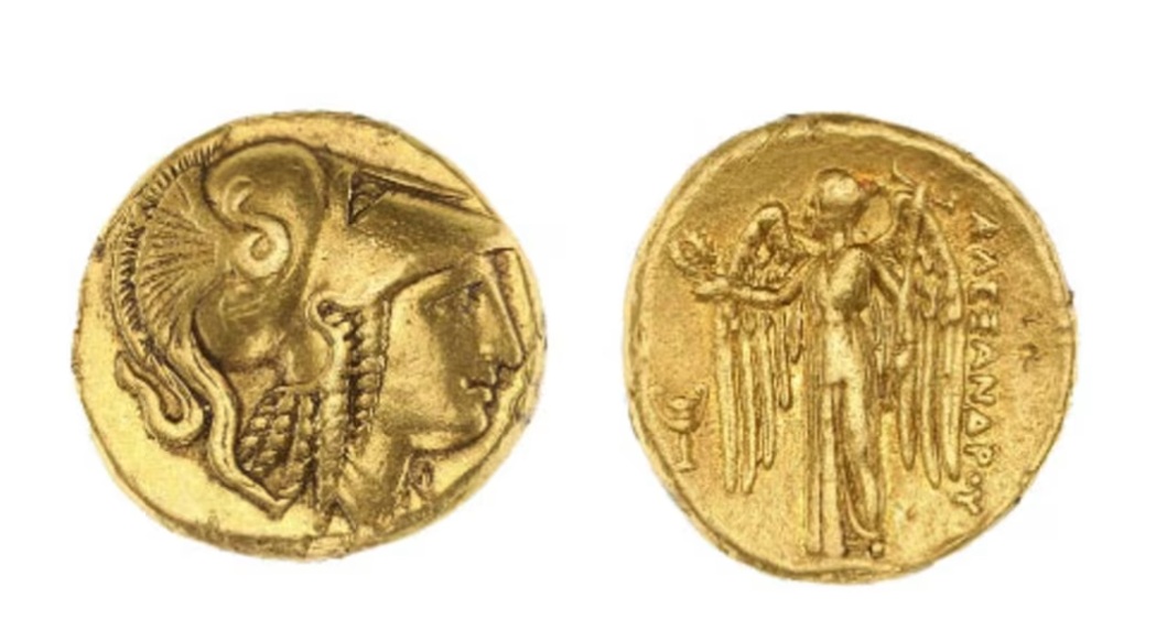 Bộ sưu tập tiền vàng cổ giấu trong tường được bán gần 3,5 triệu USD
