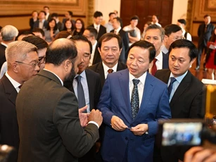 TP Hồ Chí Minh ký kết hợp tác với tập đoàn công nghệ vi mạch hàng đầu thế giới AMD