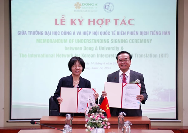 Ký kết hợp tác giữa trường Đại học Đông Á và Hiệp hội Quốc tế Biên phiên dịch tiếng Hàn. Ký kết hợp tác giữa trường Đại học Đông Á và Hiệp hội Quốc tế Biên phiên dịch tiếng Hàn.