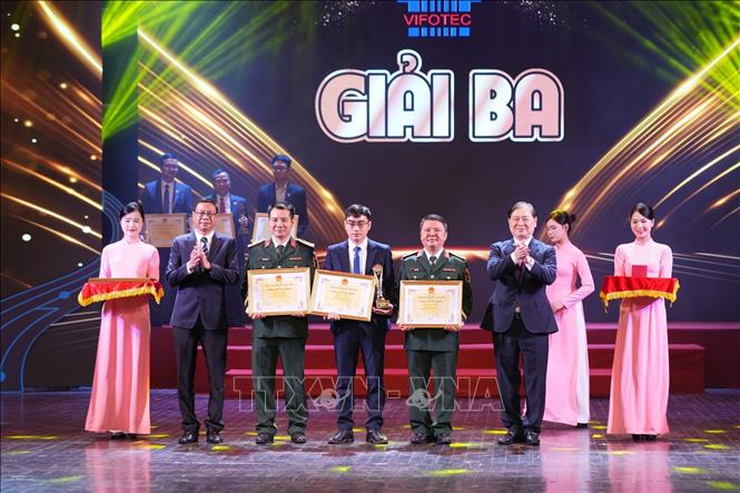 Công nghệ vi sóng, hướng đi mới cho sản xuất vật liệu sạch
