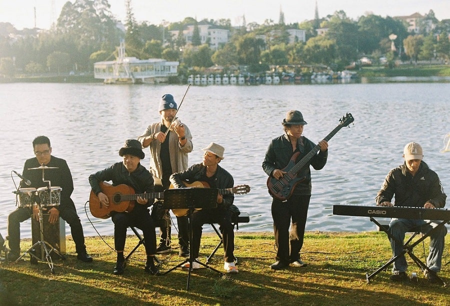 Đà Lạt mùa hè trong veo giữa miền cao nguyên lộng gió