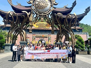 Emirates đưa các đoàn famtrip lữ hành châu Âu, Thái Lan đến Đà Nẵng