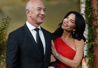 &#x110;&#xE1;m c&#x1B0;&#x1EDB;i Bezos - S&#xE1;nchez g&#xE2;y chia r&#x1EBD; th&#xE0;nh Venice&#xD;&#xA;