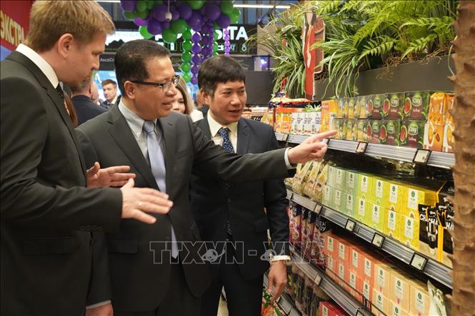 'Góc Việt Nam' đầu tiên tại chuỗi siêu thị lớn của Nga
