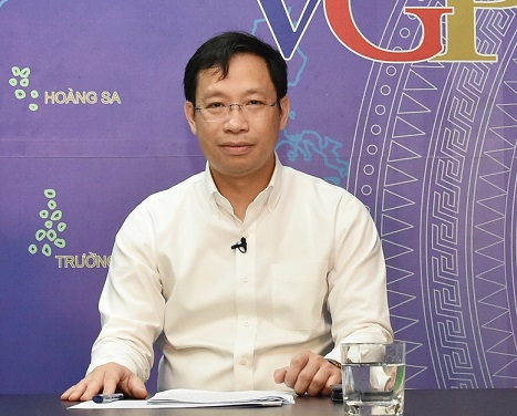 Ng&#xE2;n h&#xE0;ng l&#xE0; &#x2018;b&#xE0; &#x111;&#x1EE1;&#x2019;, kh&#xF4;ng ch&#x1EC9; v&#x1ED1;n m&#xE0; c&#xF2;n v&#x1EC1; m&#xF4;i tr&#x1B0;&#x1EDD;ng kinh doanh&#xD;&#xA;