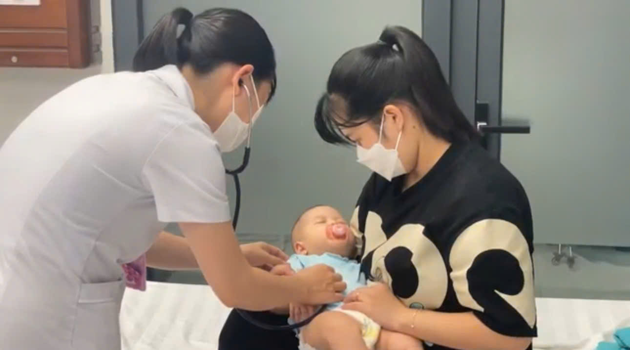 Số ca mắc COVID-19 tại Hà Nội vẫn còn cao
