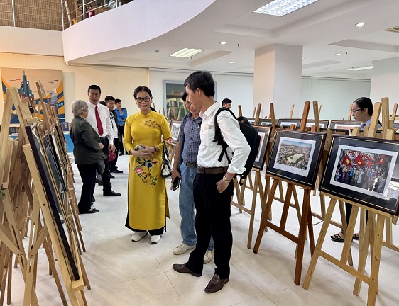 Bản sắc văn hóa đô thị qua lăng kính văn học nghệ thuật 3 miền