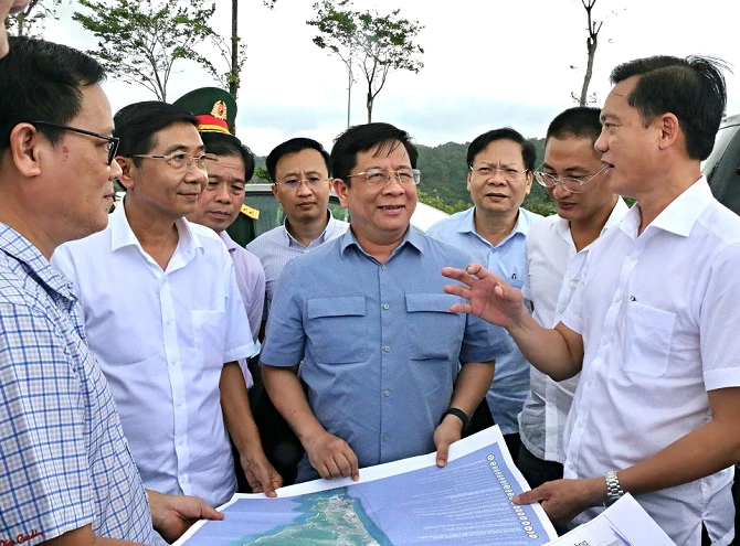 Chủ tịch tỉnh An Giang Hồ Văn Mừng kiểm tra hiện trạng xây dựng các công trình phục vụ APEC 2027