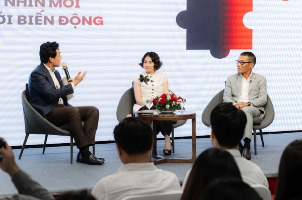 Ki&#x1EBF;n t&#x1EA1;o t&#x1EA7;m nh&#xEC;n m&#x1EDB;i th&#x1EDD;i bi&#x1EBF;n &#x111;&#x1ED9;ng: Kinh nghi&#x1EC7;m t&#x1EEB; s&#x1EBF;p GreenFeed v&#xE0; FoundryAI Vietnam