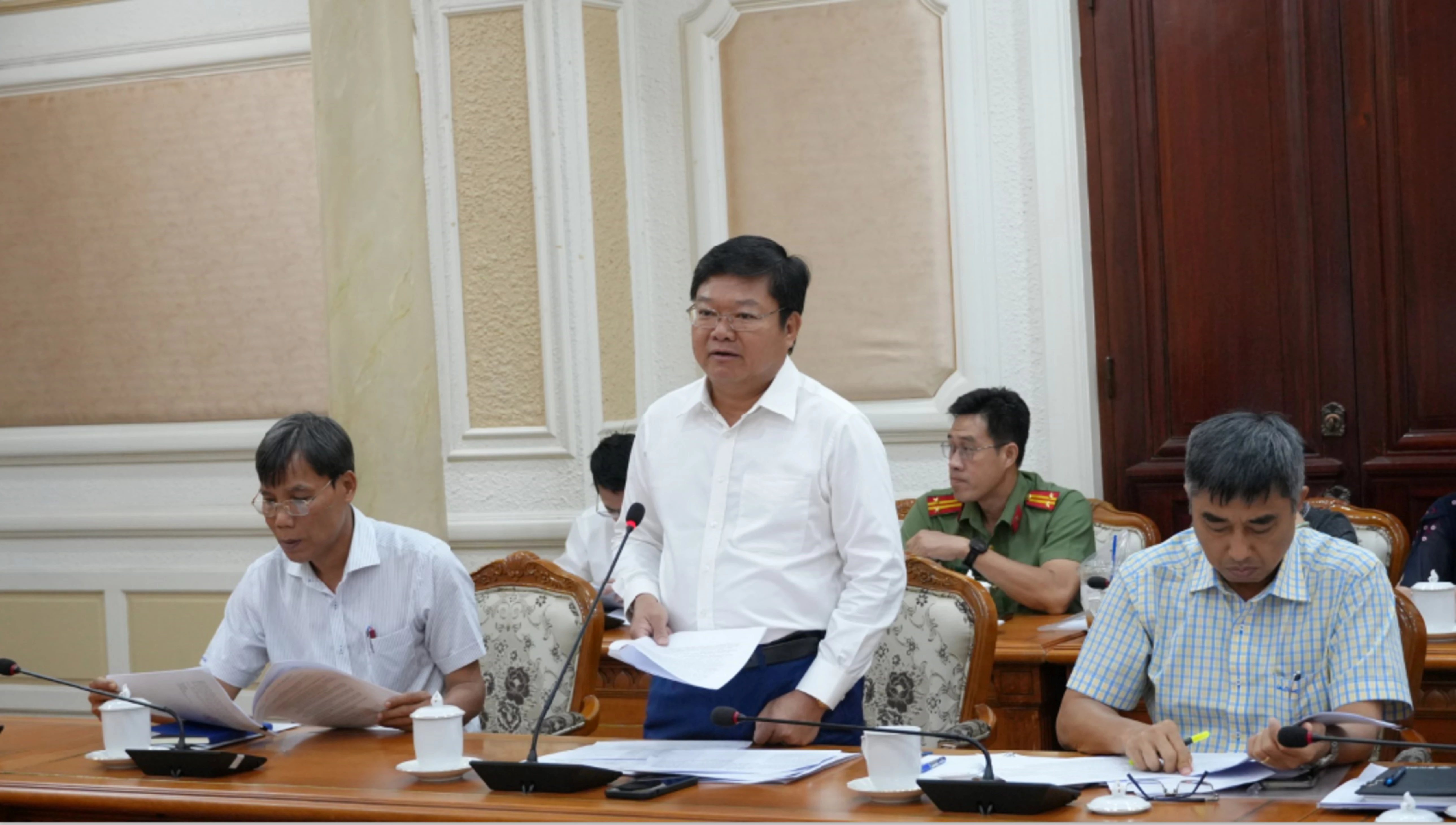 Trưởng ban Ban Quản lý các KCX, KCN TP Lê Văn Thinh phát biểu tại buổi làm việc Trưởng ban Ban Quản lý các KCX, KCN TP Lê Văn Thinh phát biểu tại buổi làm việc