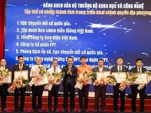 FPT nhận bằng khen của Bộ trưởng Bộ Khoa học và Công nghệ
