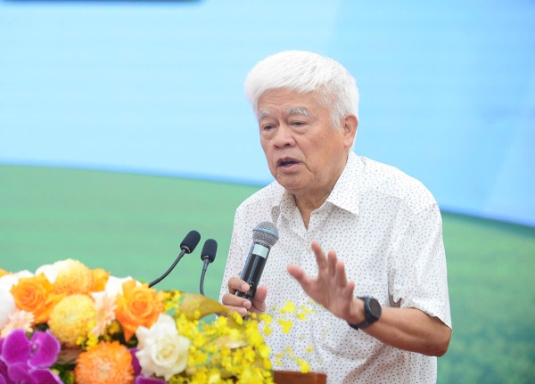 Nông nghiệp xanh: Để khoa học công nghệ không 'lỡ nhịp' với thực tiễn