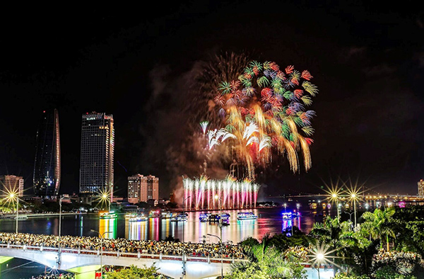 DIFF: M&#xF4; h&#xEC;nh ti&#xEA;u bi&#x1EC3;u cho s&#x1EF1; &#x111;&#x1ED3;ng h&#xE0;nh c&#x1EE7;a ch&#xED;nh quy&#x1EC1;n v&#xE0; doanh nghi&#x1EC7;p