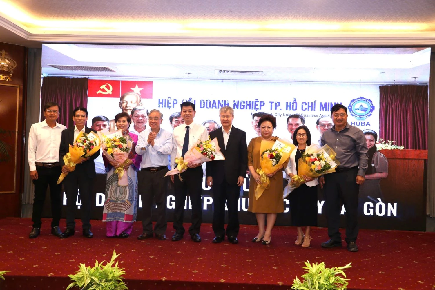 Hiệp hội công bố thành lập và ra mắt các hội DN khu vực trực thuộc Hiệp hội. Hiệp hội công bố thành lập và ra mắt các hội DN khu vực trực thuộc Hiệp hội.
