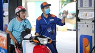 Giá dầu tăng, xăng giảm
